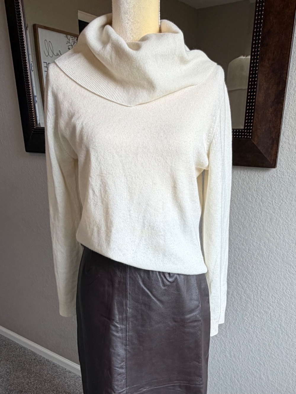 Prive 100% Cashmere Sweater Cowl Neck Ivory Size Large Capsule Quiet Luxury